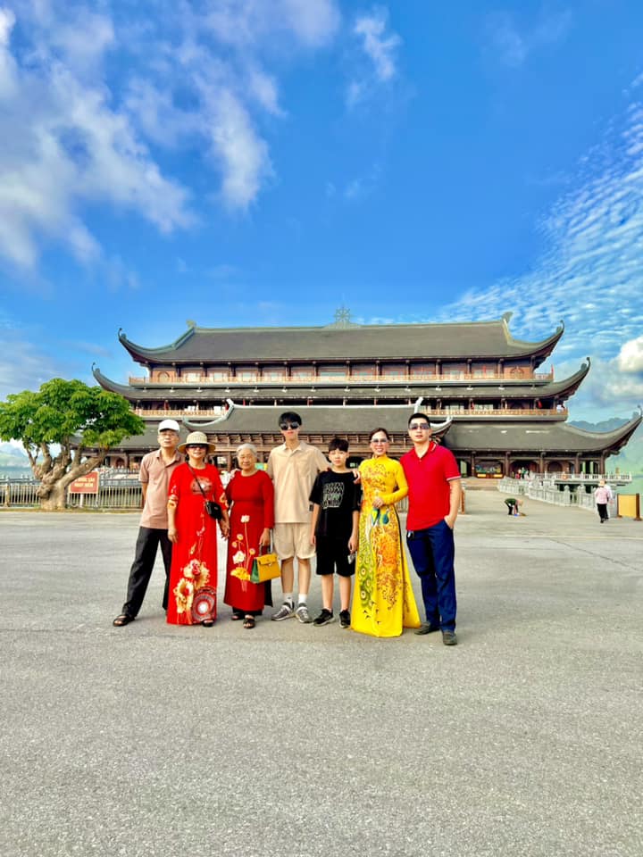 Gia đình hạnh phúc của Đào Thảo trong chuyến du lịch bổ ích